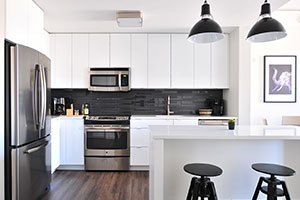 Stylish black and white kitchen